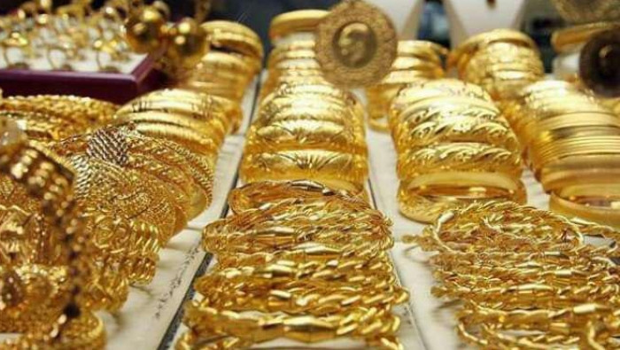 المعدن اﻷصفر يخسر 1400 ليرة في...