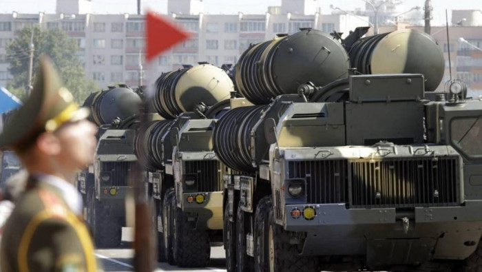 ضابط إسرائيلي يحذّر روسيا من ت...