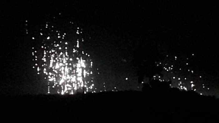 النظام يقصف إدلب بقنابل الفسفو...