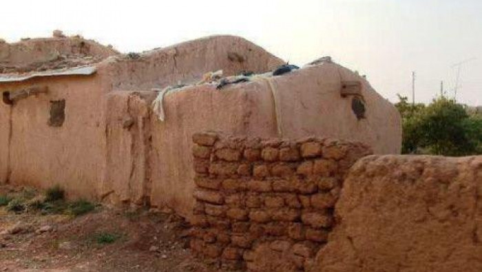 وفاة رضيعة بانهيار سقف منزلهم...