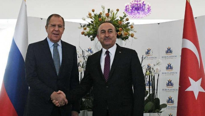 لافروف وأوغلو يبحثان عدة ملفات...