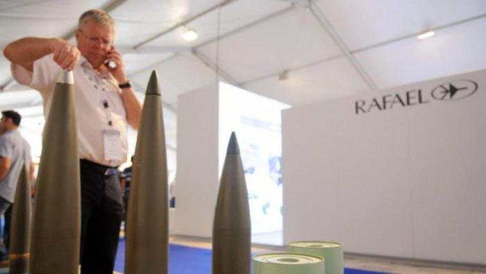 "إسرائيل" تطور قنبلة ذكية لوقف...