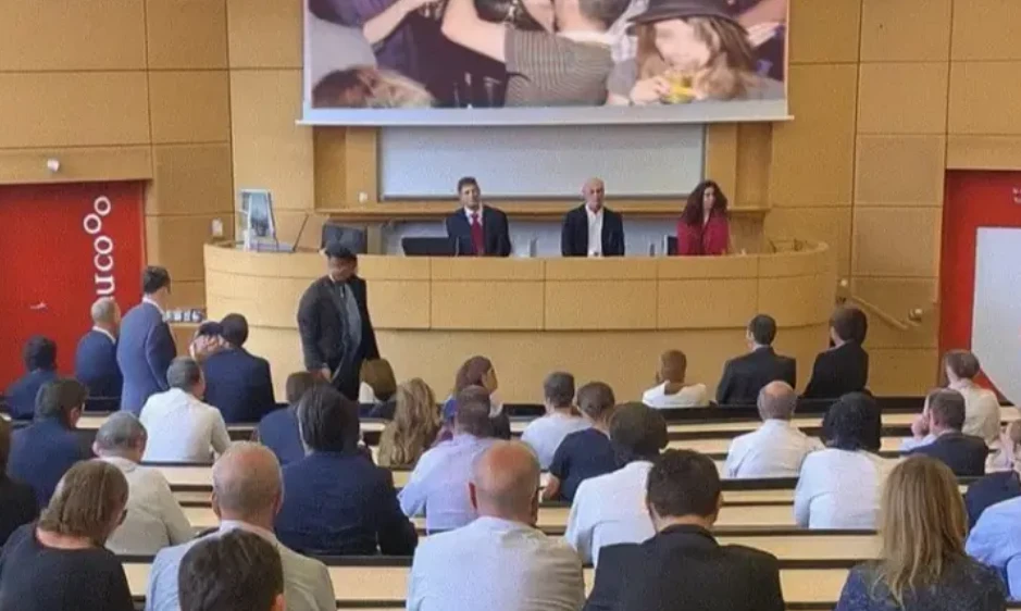 مناف طلاس يؤكد أهمية تأسيس جيش...