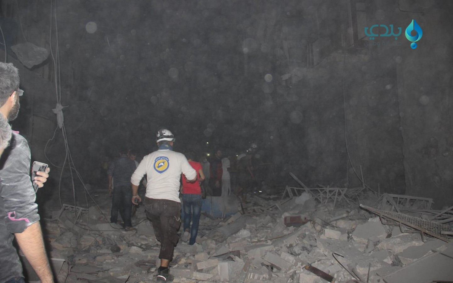 ثلاثة شهداء بقصف روسي على حي "...