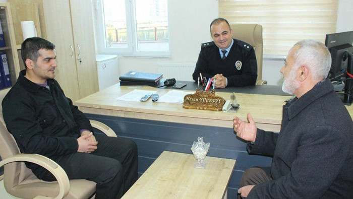 لاجئ سوري في تركيا يعثر على مص...