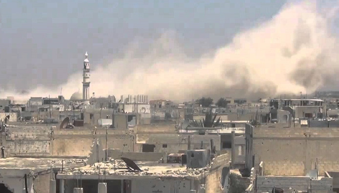 قوات النظام تقصف المدنيين في ت...