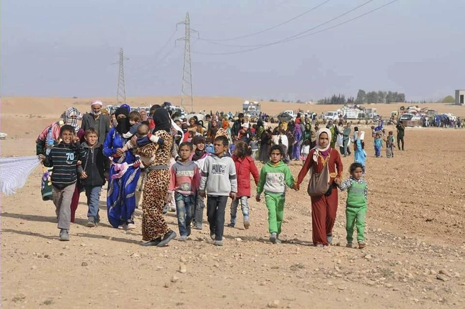 وفاة 12 مدنياً في مخيمات الناز...