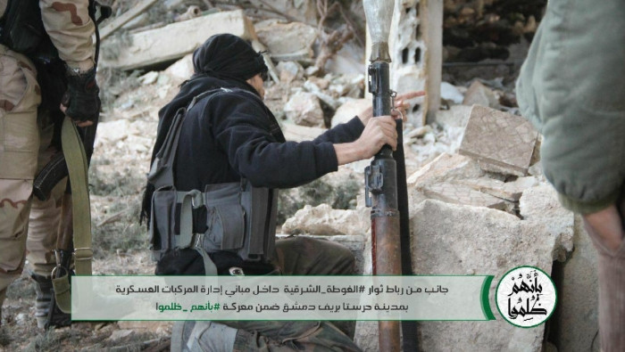 فصائل الغوطة تنفي فك الحصار عن...