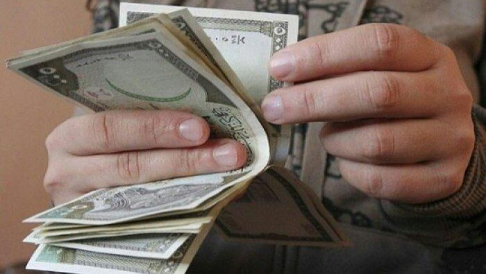 صحيفة موالية تهاجم حاكم المركز...