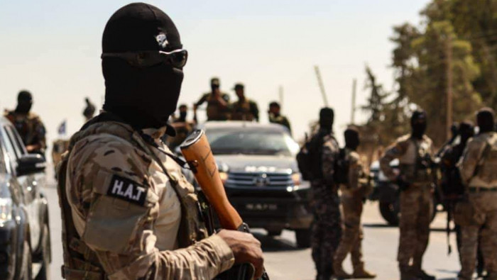 "قسد" تعتقل 30 شابا على خلفية...