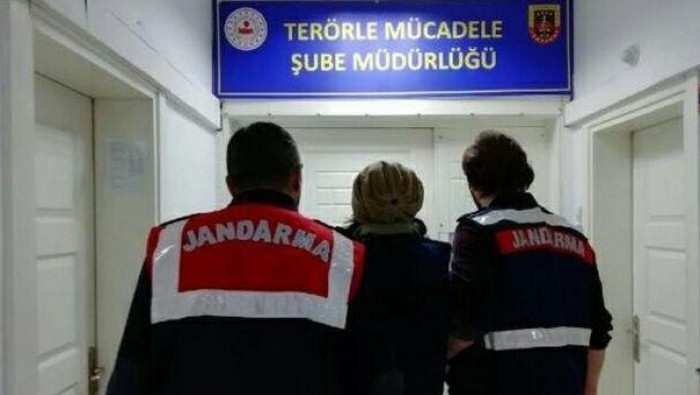 تركيا.. اعتقال سيدة سورية للاش...