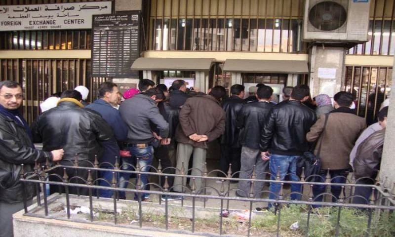 اعتداءات مسلّحة تعيق صرف رواتب...