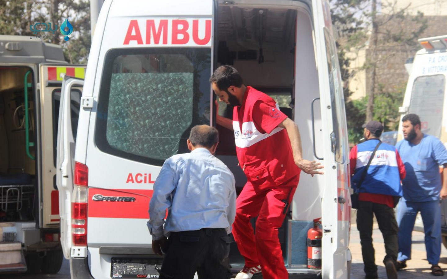 30 شهيداً بحلب وحمص والتنظيم ي...