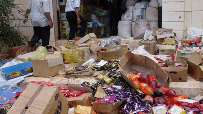 بسطات في دمشق تبيع مواد "منتهي...