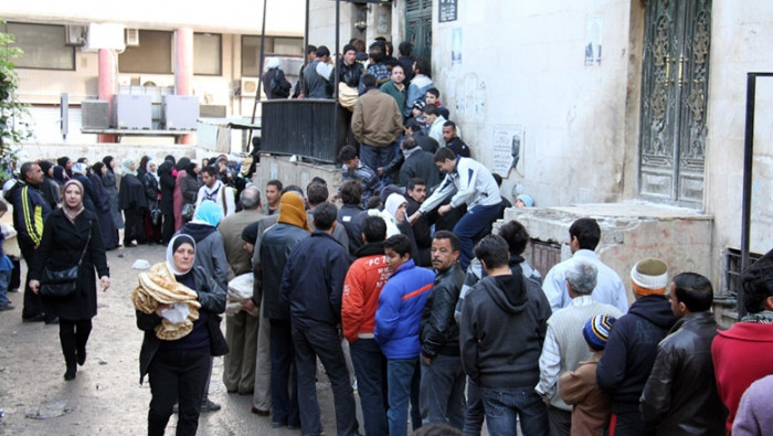 بالنكتة والفكاهة.. هكذا يواجه...