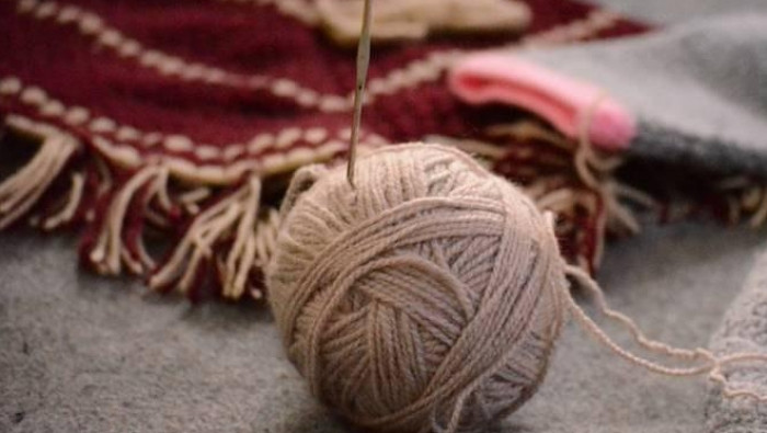 غزل الصوف مهنة لدفء الجيب والج...