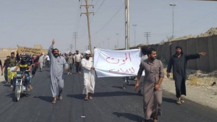 وجهاء من دير الزور يرفضون لقاء...