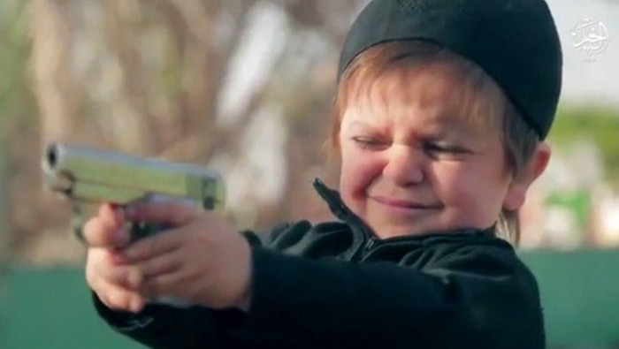 "نيويورك تايمز" ترصد معاناة أط...