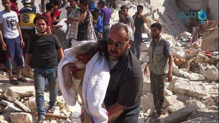 منهم طفلان.. طائرات النظام تقت...