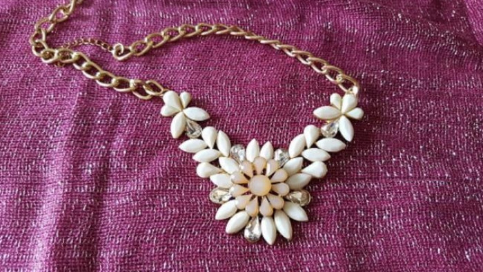 معدن مسبب للسرطان في الإكسسوار...