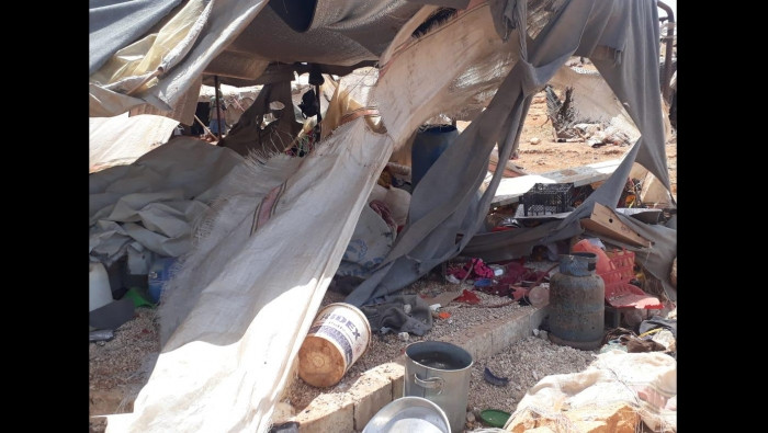 طائرات النظام تقصف مخيما وتقتل...