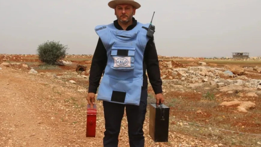 تايمز: إزالة الألغام تعيد الأم...