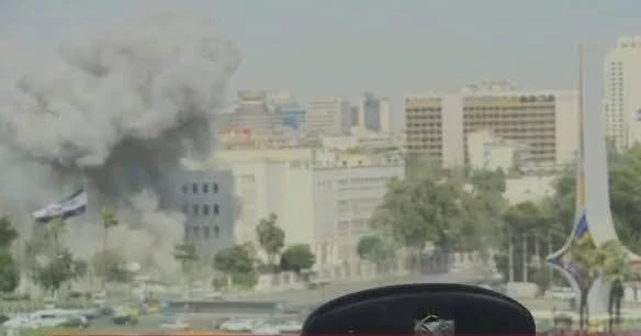 الجيش الإسرائيلي يستهدف مواقع...