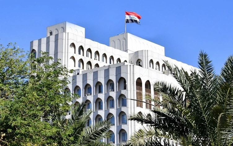 الخارجية العراقية تدين الغارات...