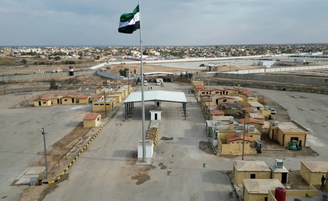 دمشق تغلق المعابر مع "قسد" في...