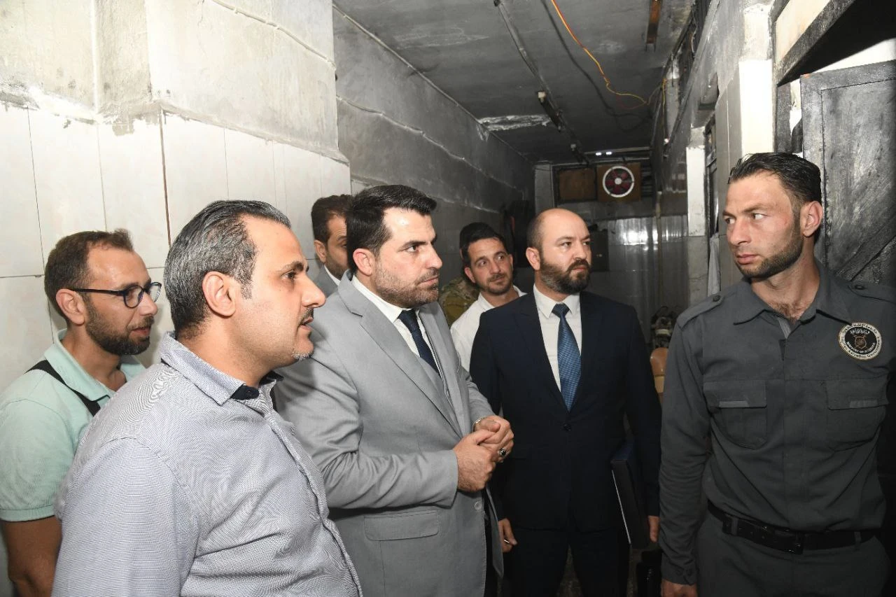 سوريا.. اخلاء مئات الموقفين بم...