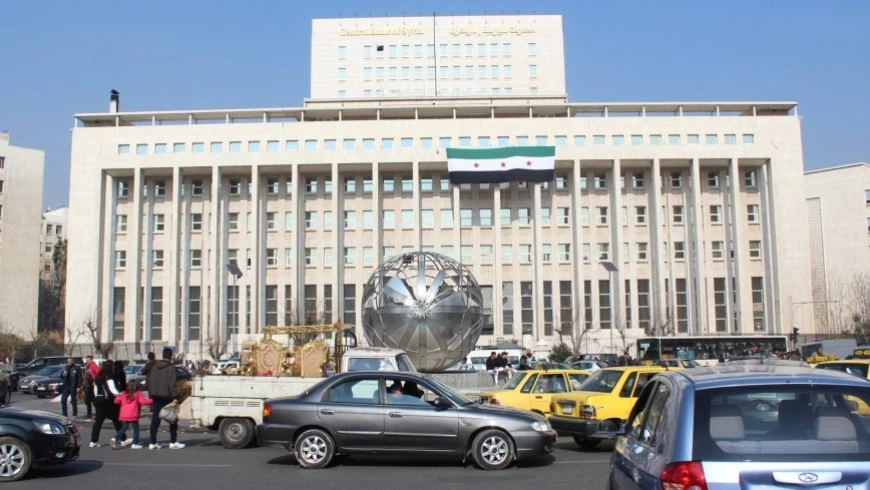 "المركزي": لن نلجأ للديون الخا...