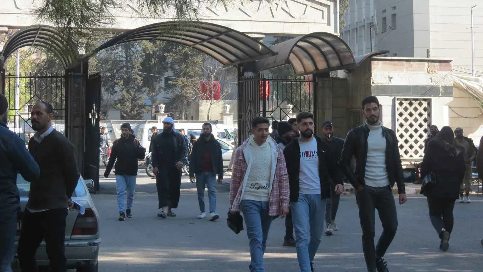 "وزارة التعليم العالي" تنفي ال...