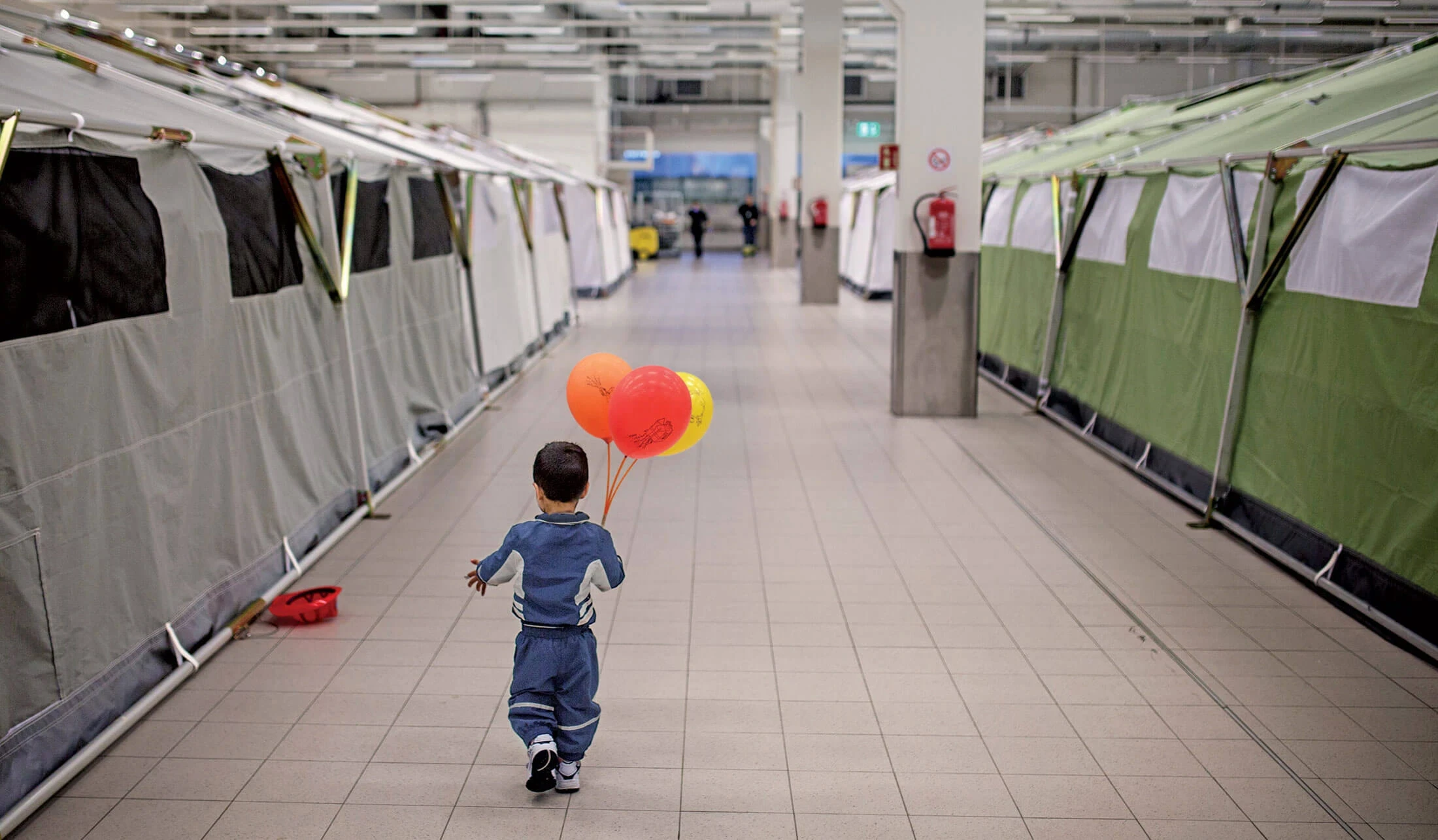 النرويج تعلق معالجة طلبات لجوء...