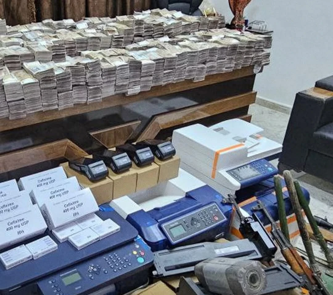 الأمن الجنائي يضبط أسلحة وأموا...