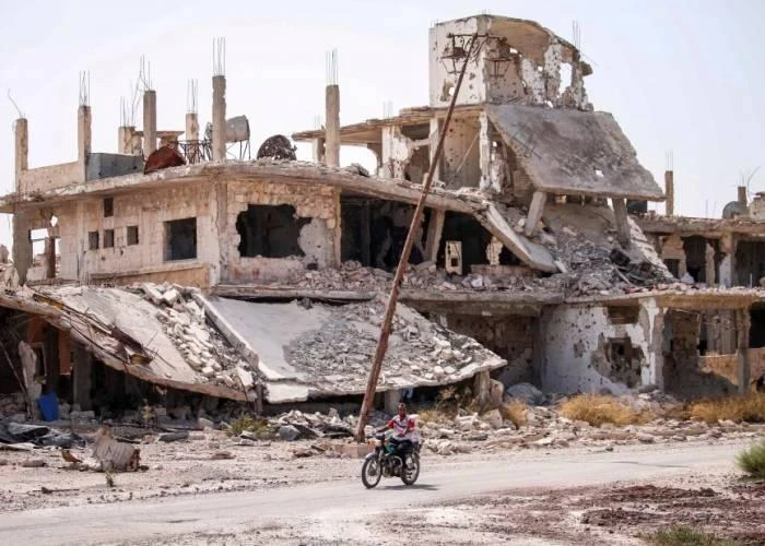 شهرٌ دامٍ في درعا: مقتل وإصابة...