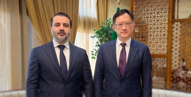 وزير الخارجية السوري يناقش مع...