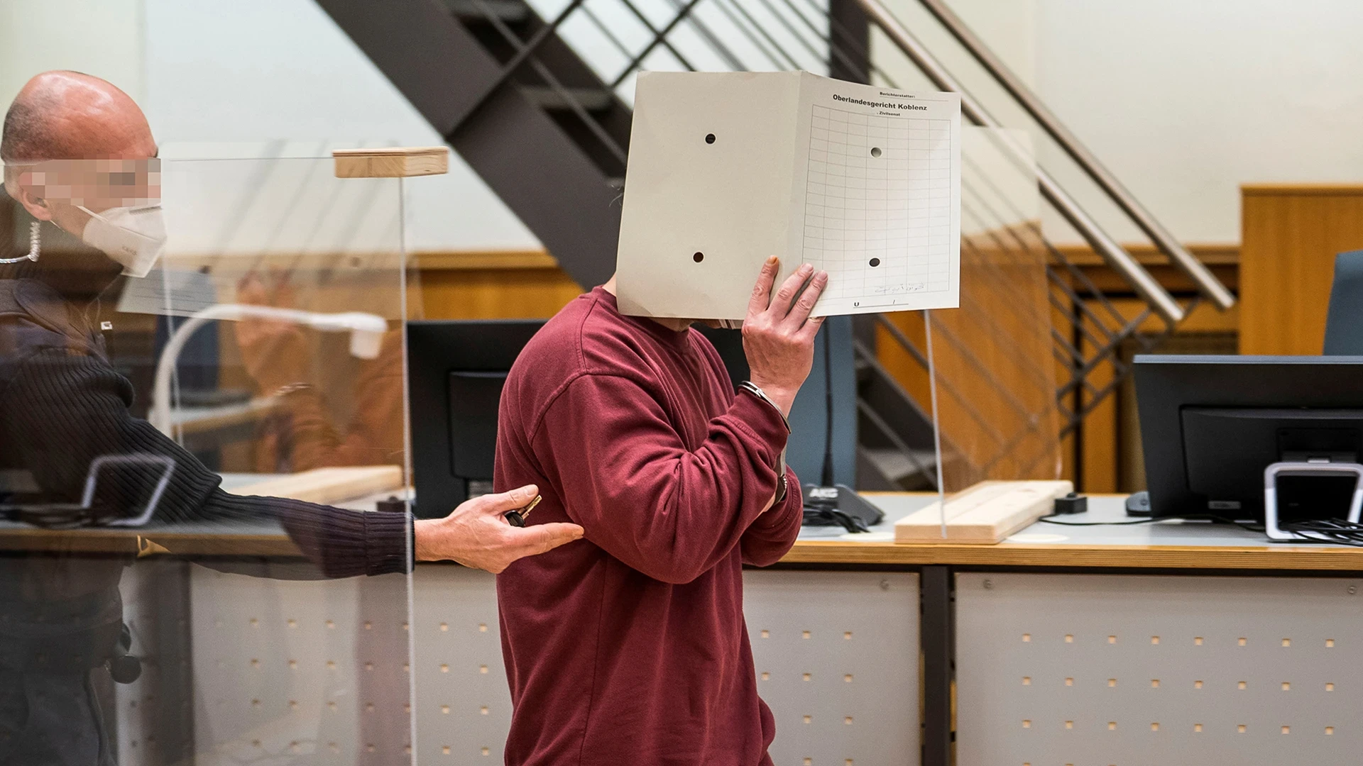 محكمة ألمانية تقضي بالسجن المؤ...