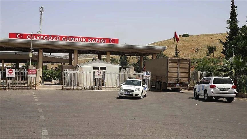 فتح المعابر البرية بين سوريا و...