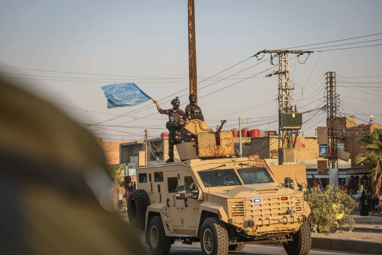 "قسد" تؤكد رفض تسليم السلاح وس...