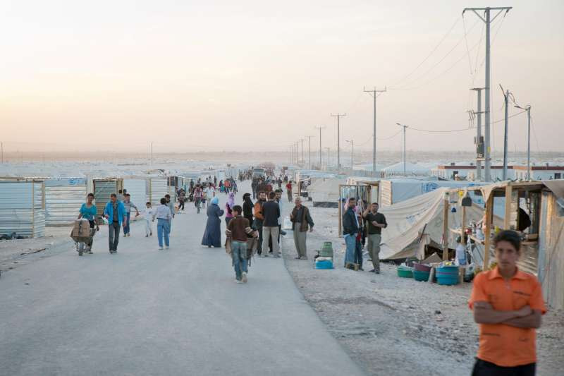 الأردن يستقبل 311 لاجئاً سوريا...