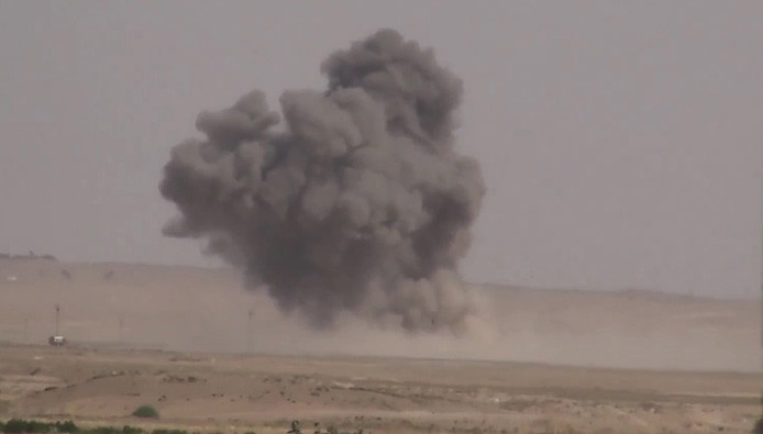 نزوح مئات المدنيين هرباً من قص...