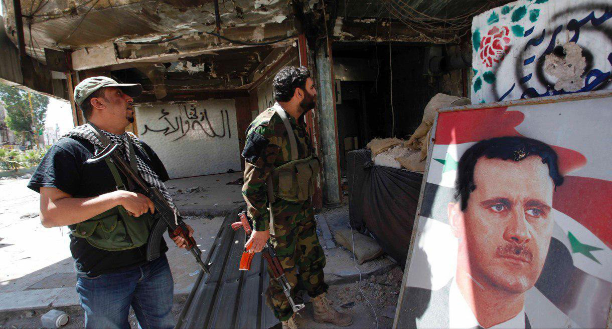 أبناء "الشبيحة" يتقاتلون بالقن...