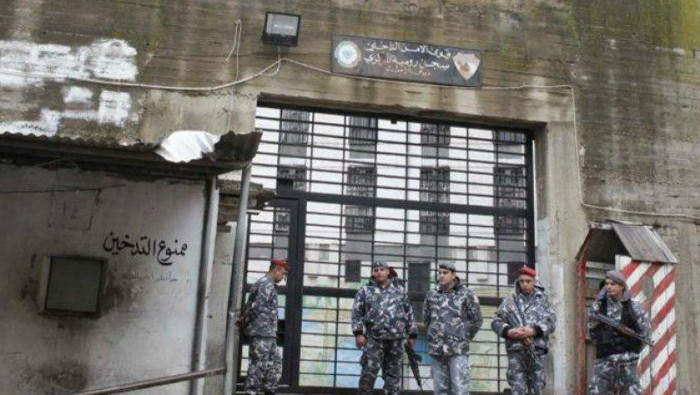 بينهم أطفال.. محكمة عسكرية لبن...