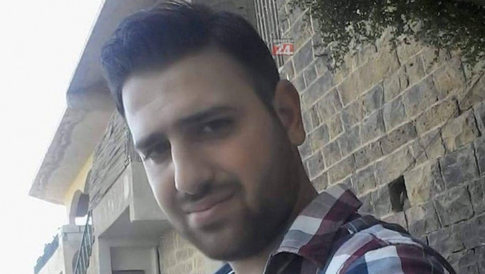 كيف يعامل ضباط النظام المجندين...