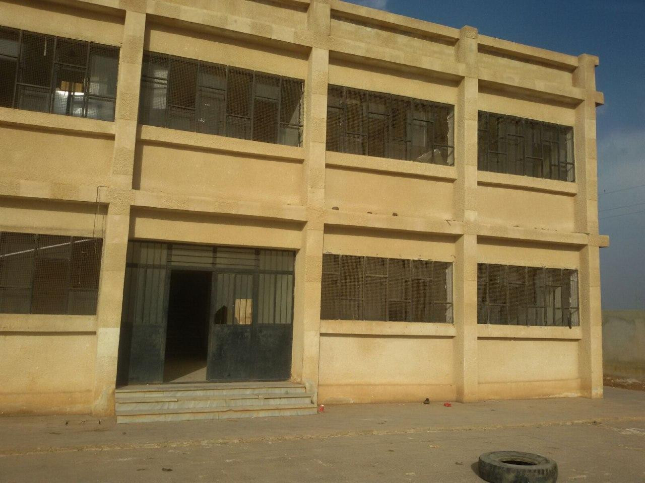 مبادرة محلية لترميم المدارس وا...