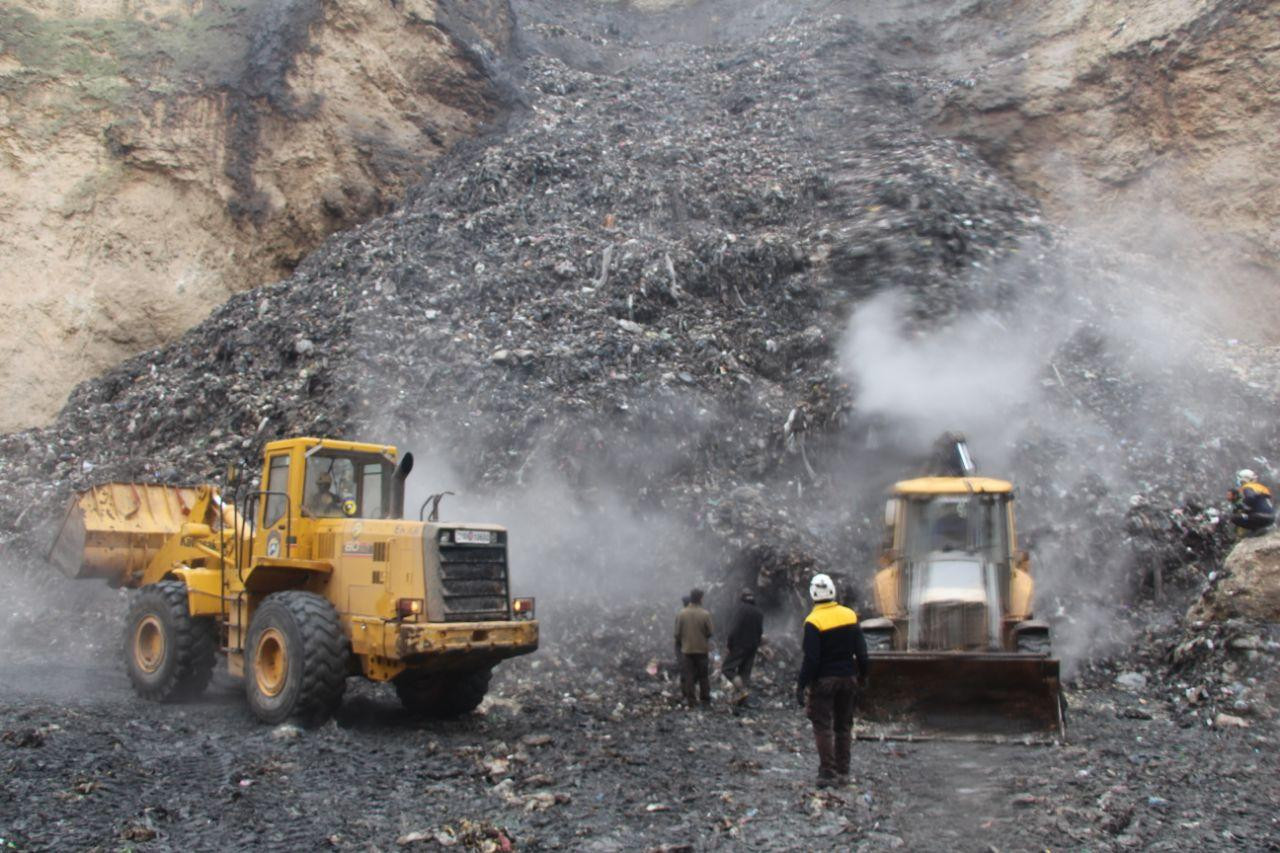 انهيار يتسبب بوفاة ثلاثة أطفال...