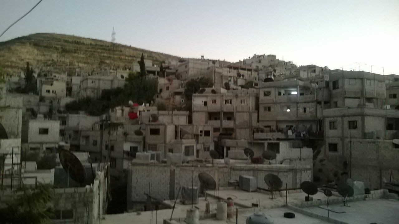 مخابرات النظام تعتقل 10 شبان و...