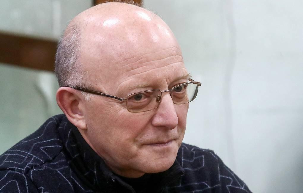 بتهم الاختلاس.. الحكم بالسجن ع...