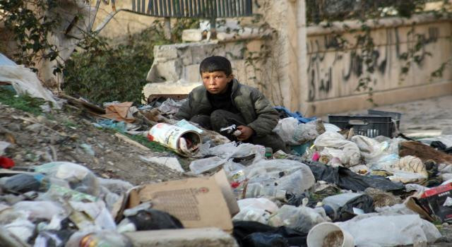 نفاد الطحين في ديرالزور المحاص...