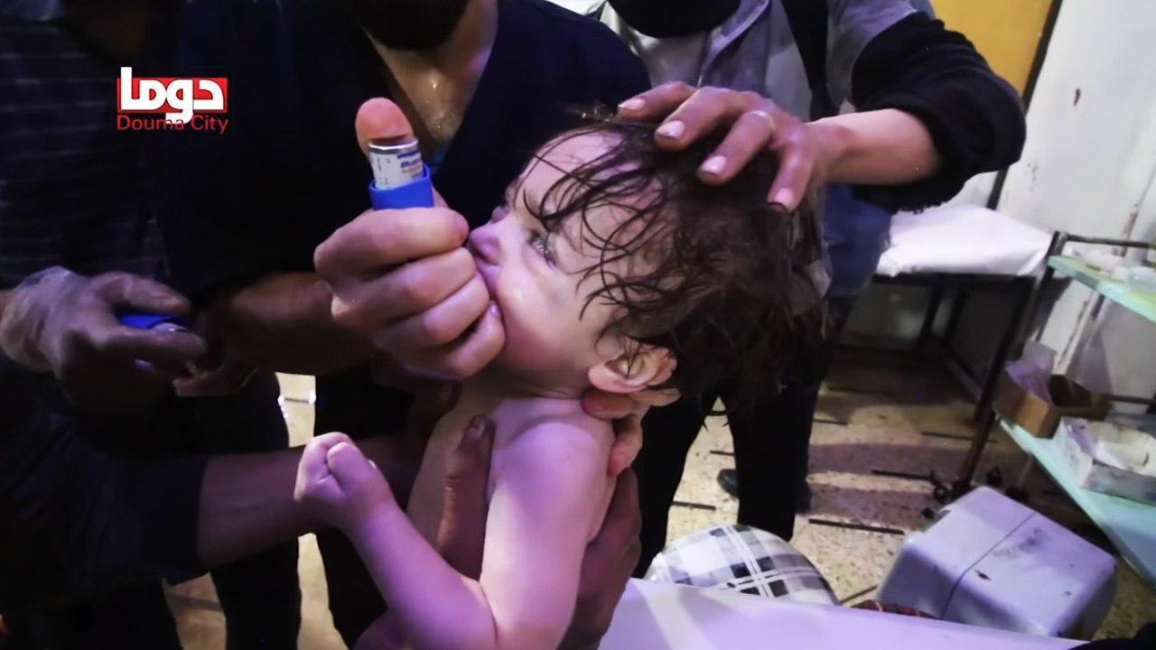 شهدوا الكيماوي.. النظام يفرض ا...